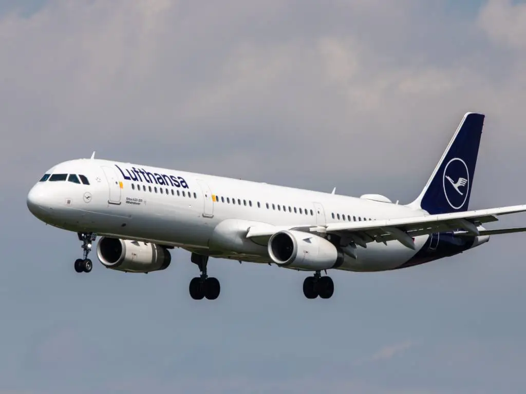 Lufthansa Premium Economy How It Changes Your Flight? (2026)